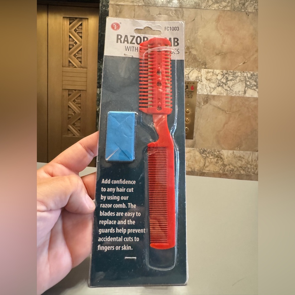 Red Razor Comb with Blades